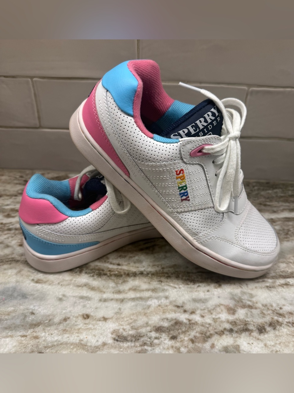 Sperry Top-Sider STS23811 Pride Sneaker Men’s Size 6.5